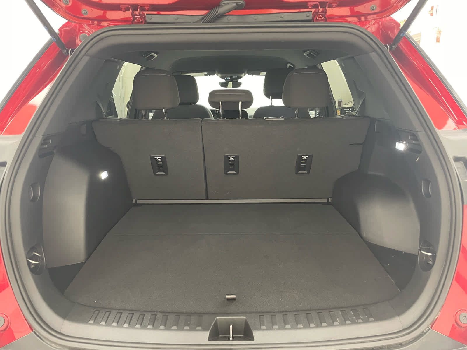New 2026 Chevrolet Equinox LT w/ Safety and Technology Package AWD/4WD image 11