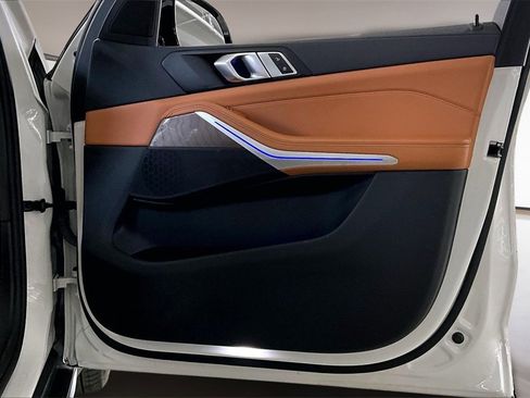 Used 2022 BMW X5 xDrive40i w/ Executive Package image 26