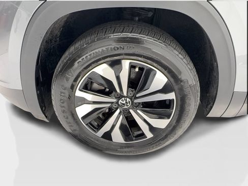 Used 2024 Volkswagen Atlas Cross Sport SE AWD/4WD image 12