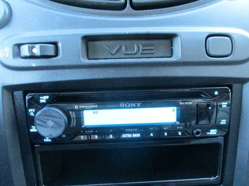 Used 2004 Saturn Vue 2WD w/ Sport Plus Pkg image 36