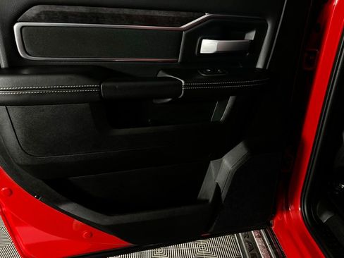 Used 2024 RAM 2500 Big Horn w/ Sport Appearance Package image 31