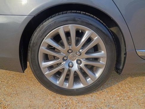 Used 2015 Lexus LS 460 L image 17