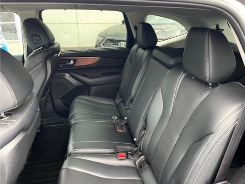 Used 2022 Acura MDX w/ Technology Package AWD/4WD image 10