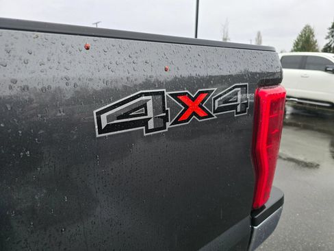 Used 2017 Ford F250 Lariat w/ Lariat Value Package AWD/4WD image 11