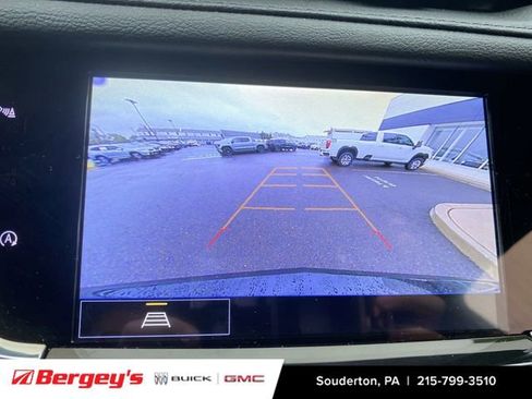 Used 2025 Cadillac XT6 Premium Luxury image 16