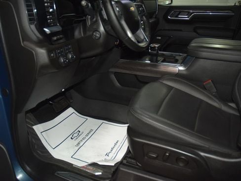 Used 2024 Chevrolet Silverado 1500 LTZ w/ LTZ Premium Package AWD/4WD image 40
