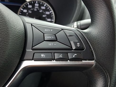 Certified 2025 Nissan Sentra SV FWD image 25