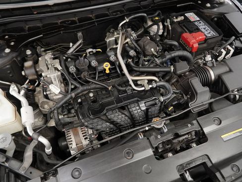 Used 2024 Nissan Altima 2.5 SR w/ SR Premium Package FWD image 41