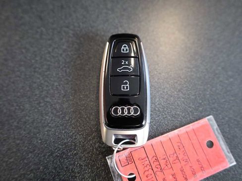 Used 2023 Audi Q8 Premium Plus w/ Premium Plus Package image 40