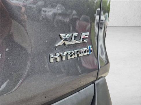 Used 2022 Toyota RAV4 XLE w/ Convenience Package AWD/4WD image 28