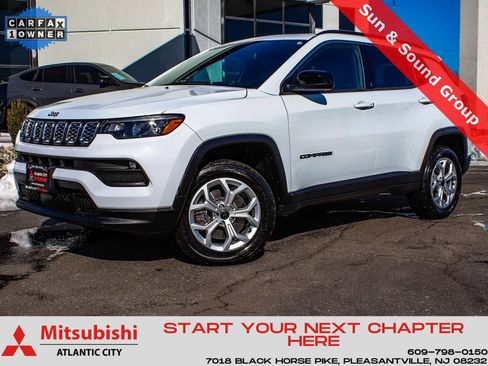 Used 2025 Jeep Compass Latitude w/ Sun & Sound Group image 1