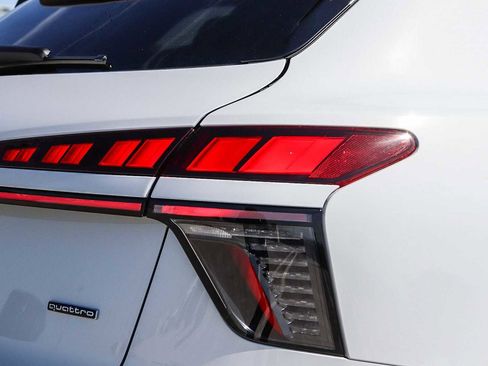 New 2026 Audi Q3 quattro 2.0T image 10