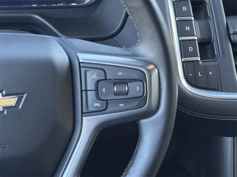 Used 2023 Chevrolet Suburban Premier image 14