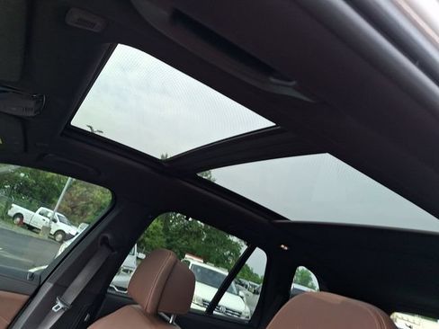 Used 2020 BMW X5 M50i w/ Executive Package AWD/4WD image 25