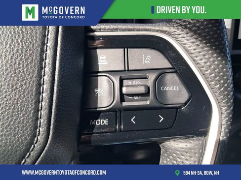 Used 2024 Toyota Tundra Platinum AWD/4WD image 22