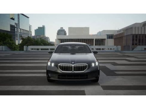 New 2026 BMW 530i image 3