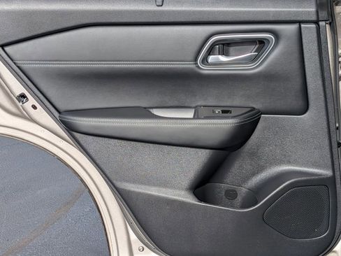 Certified 2025 Nissan Rogue Platinum w/ Platinum Premium Package image 26