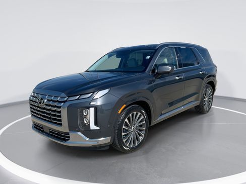 Used 2024 Hyundai Palisade Calligraphy image 1
