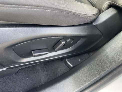 Certified 2023 Ford Explorer XLT image 18