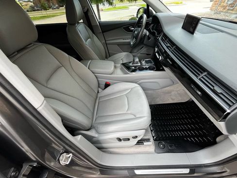 Used 2019 Audi Q7 3.0T Prestige w/ Prestige Package AWD/4WD image 22