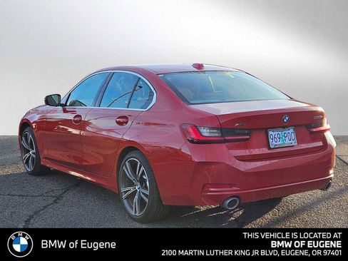 Used 2024 BMW 330i xDrive Sedan w/ Premium Package AWD/4WD image 5