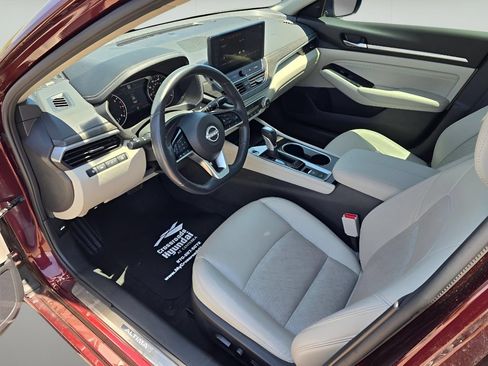 Used 2023 Nissan Altima 2.5 SL AWD/4WD image 17