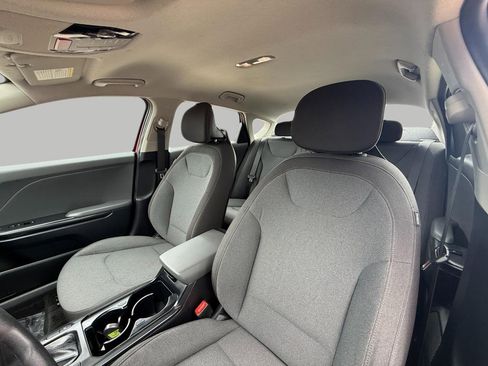 Used 2025 Kia K4 FWD image 39