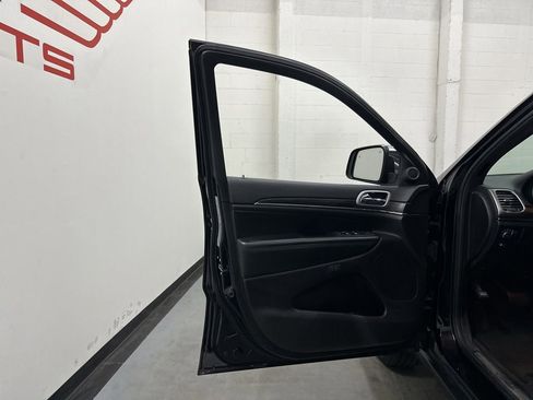 Used 2019 Jeep Grand Cherokee Limited AWD/4WD image 37