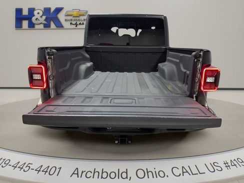 Used 2020 Jeep Gladiator Sport w/ Technology Group AWD/4WD image 28
