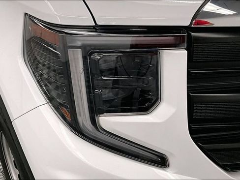 Used 2023 GMC Sierra 1500 Pro w/ Pro Value Package AWD/4WD image 29