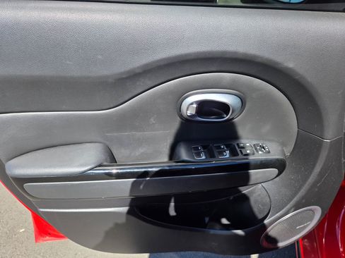 Used 2019 Kia Soul + FWD image 7