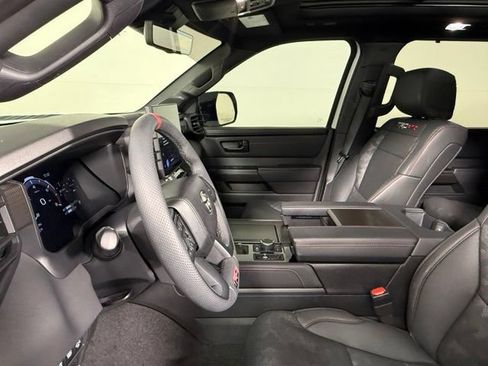 Used 2025 Toyota Sequoia TRD Pro AWD/4WD image 34