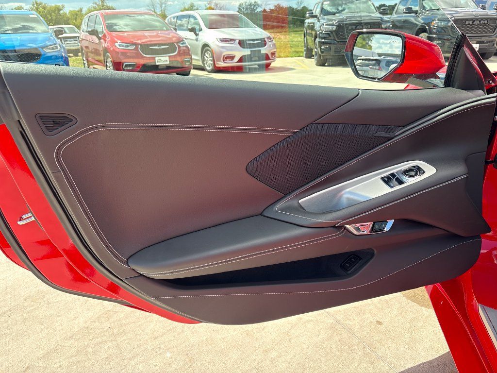 Used 2027 Chevrolet Corvette Stingray Coupe w/ 1LT RWD image 12