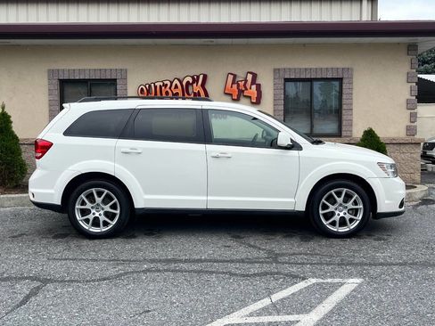 Used 2013 Dodge Journey SXT w/ Flexible Seating Group image 33