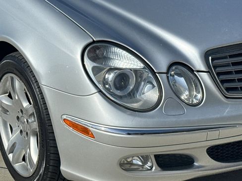 Used 2003 Mercedes-Benz E 500 Sedan image 11