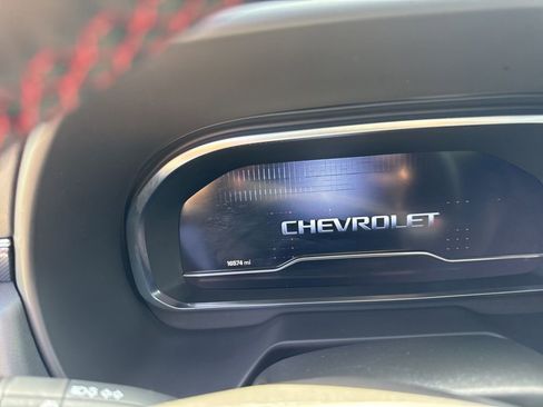 Used 2024 Chevrolet Suburban RST w/ Luxury Package image 5