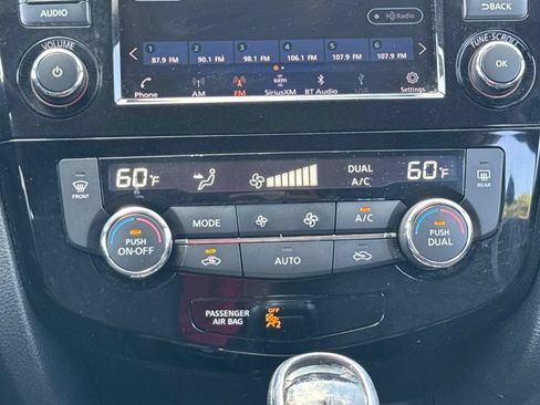 Used 2020 Nissan Rogue SV w/ Premium Package AWD/4WD image 20