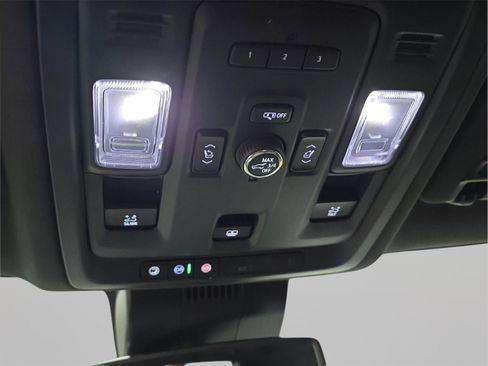 Used 2024 GMC Yukon XL AT4 w/ AT4 Premium Package image 17