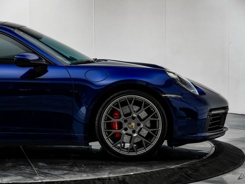 Used 2020 Porsche 911 Carrera 4S image 18