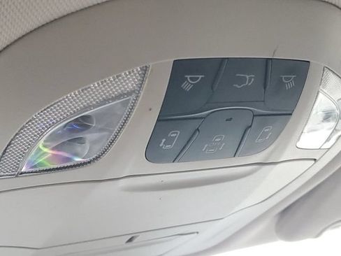 Used 2024 Chrysler Pacifica Limited FWD image 31