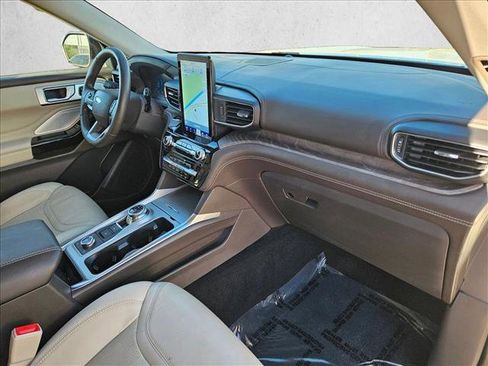 Used 2023 Ford Explorer Platinum w/ Technology Package image 23