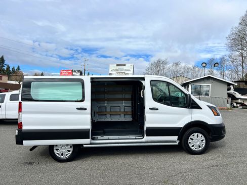 Used 2024 Ford Transit 250 Low Roof w/ Exterior Upgrade Package image 19