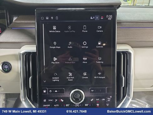 Used 2024 GMC Acadia Denali w/ Super Cruise Package image 24