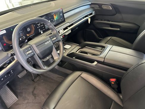 Used 2027 Kia Telluride LX FWD image 10