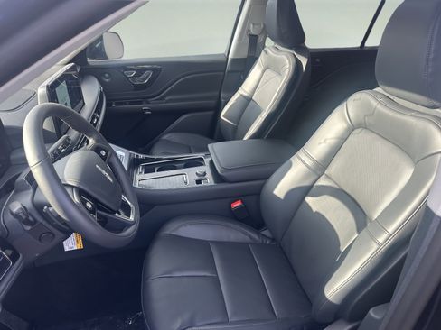 New 2026 Lincoln Aviator AWD image 7