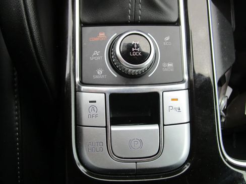 Used 2025 Kia Telluride S AWD/4WD image 18