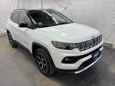 Certified 2025 Jeep Compass Limited AWD/4WD image 4