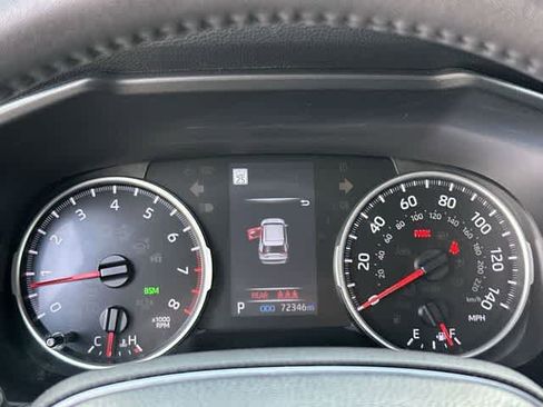 Used 2022 Toyota RAV4 XLE Premium AWD/4WD image 7