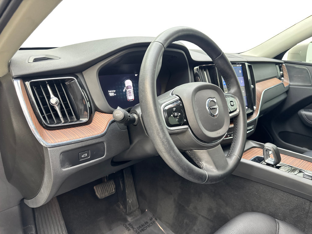 Used 2023 Volvo XC60 B5 Plus FWD image 52