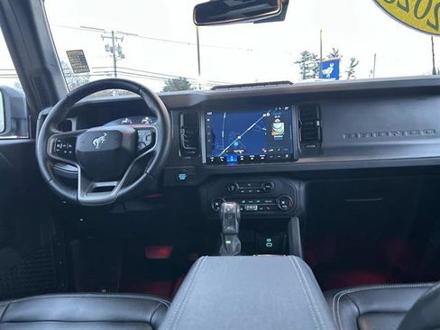 Used 2025 Ford Bronco Badlands image 18